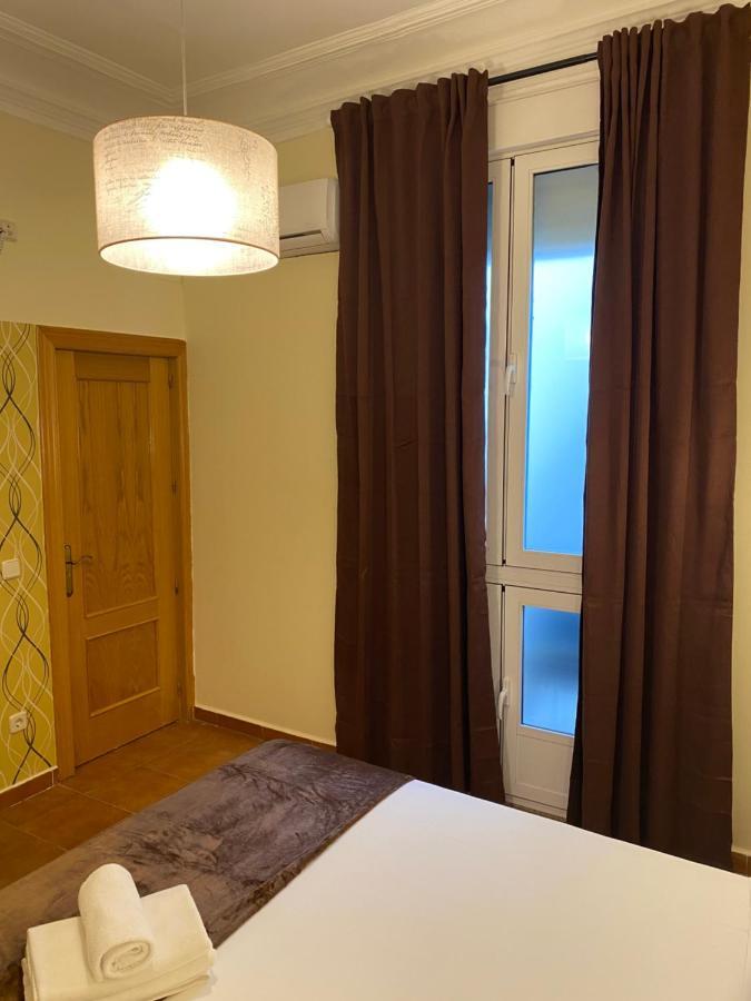 Hostal Alaska Madrid Eksteriør billede