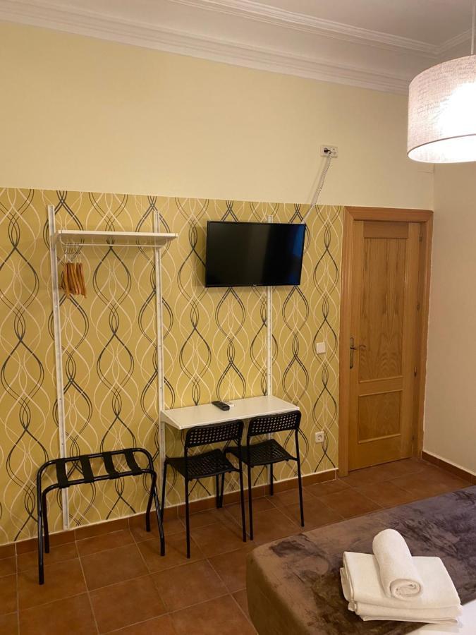 Hostal Alaska Madrid Eksteriør billede