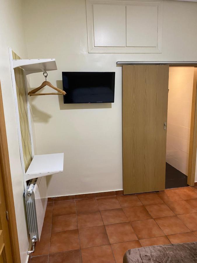 Hostal Alaska Madrid Eksteriør billede