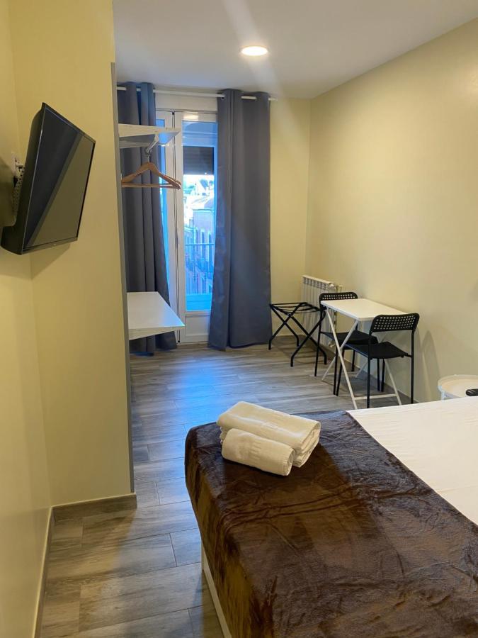 Hostal Alaska Madrid Eksteriør billede