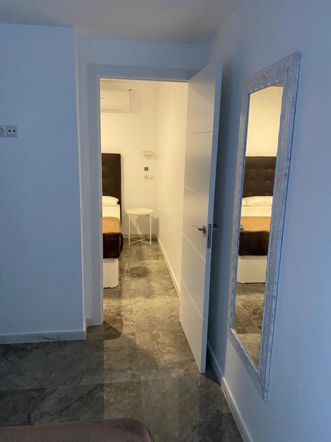 Hostal Alaska Madrid Eksteriør billede