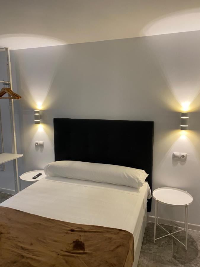 Hostal Alaska Madrid Eksteriør billede
