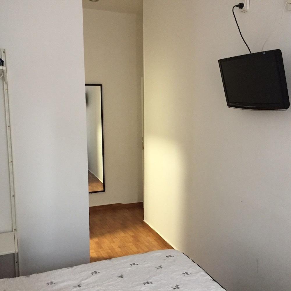 Hostal Alaska Madrid Eksteriør billede